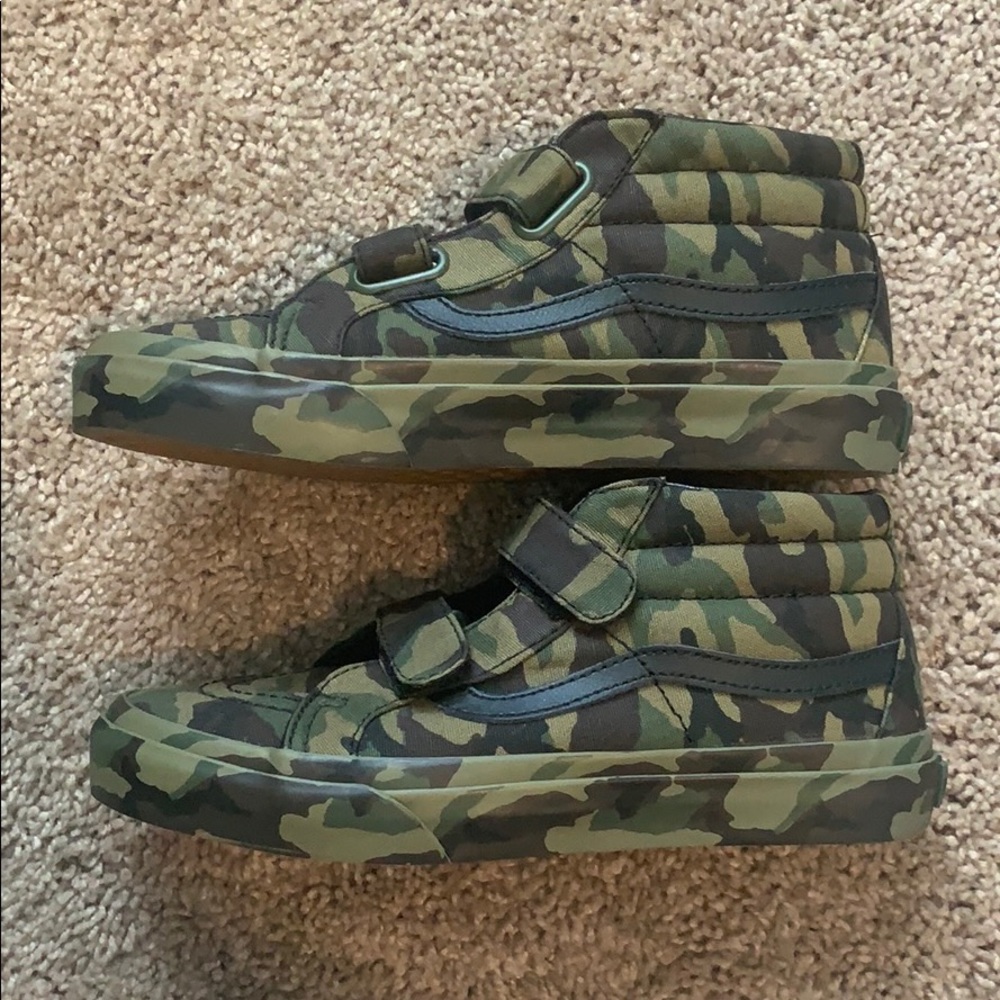 Kids camouflage vans